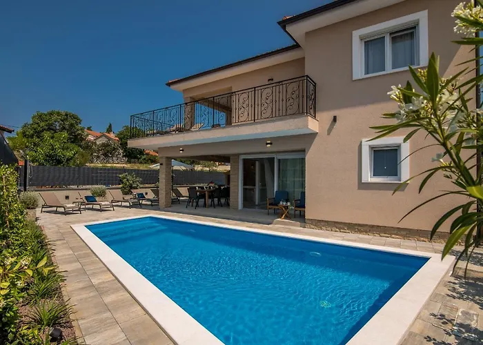 With Pool, Luxuriously Furnished, Quiet Area - By Traveler Tourist Agency Krk Id2389 Villa *