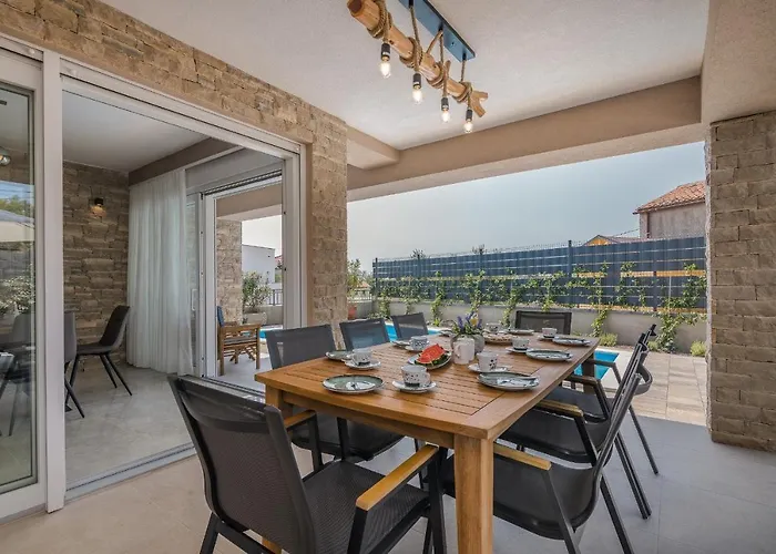 With Pool, Luxuriously Furnished, Quiet Area - By Traveler Tourist Agency Krk Id2389 Villa *