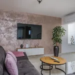 With Pool, Luxuriously Furnished, Quiet Area - By Traveler Tourist Agency Krk Id2389 * Zgaljic