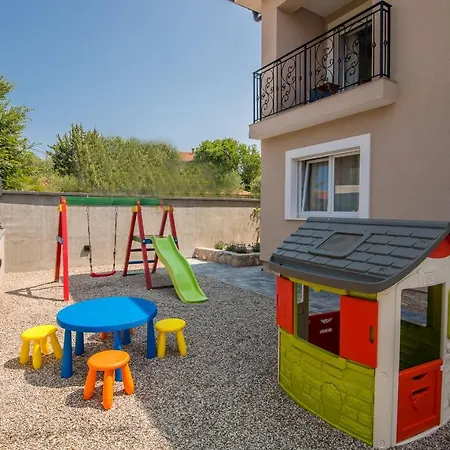 With Pool, Luxuriously Furnished, Quiet Area - By Traveler Tourist Agency Krk Id2389 Zgaljic