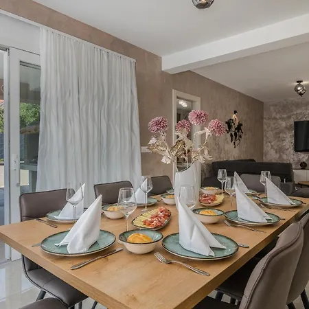 With Pool, Luxuriously Furnished, Quiet Area - By Traveler Tourist Agency Krk Id2389 Villa Zgaljic