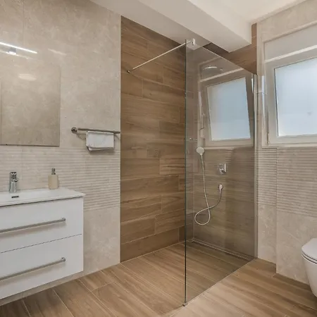 With Pool, Luxuriously Furnished, Quiet Area - By Traveler Tourist Agency Krk Id2389 * Zgaljic