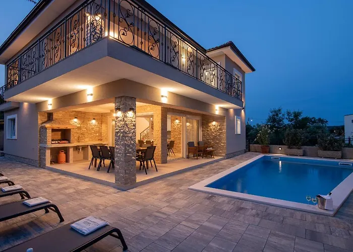With Pool, Luxuriously Furnished, Quiet Area - By Traveler Tourist Agency Krk Id2389 Villa Zgaljic