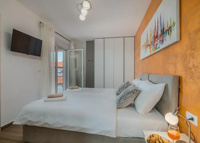 With Pool, Luxuriously Furnished, Quiet Area - By Traveler Tourist Agency Krk Id2389 Zgaljic