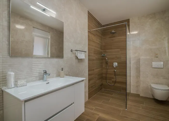 With Pool, Luxuriously Furnished, Quiet Area - By Traveler Tourist Agency Krk Id2389 * Zgaljic