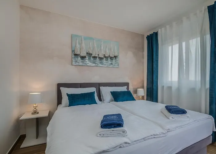 With Pool, Luxuriously Furnished, Quiet Area - By Traveler Tourist Agency Krk Id2389 Villa