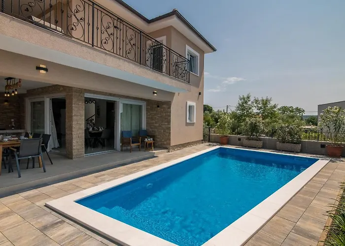 With Pool, Luxuriously Furnished, Quiet Area - By Traveler Tourist Agency Krk Id2389 * Zgaljic